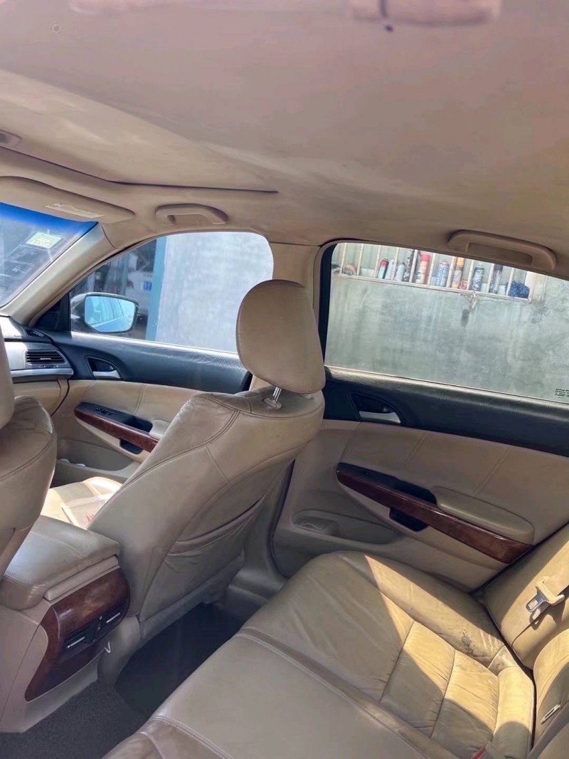 济南12年本田雅阁7