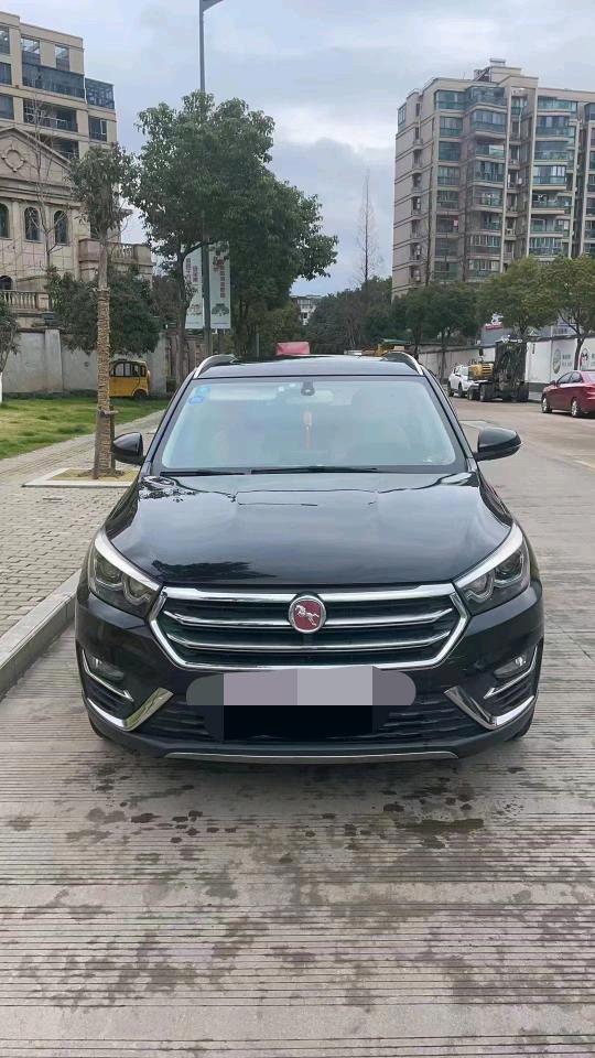 嘉兴18年汉腾汽车X51