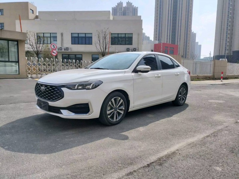 苏州22年福特福睿斯3