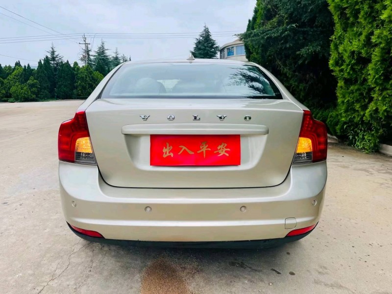 烟台12年沃尔沃S401