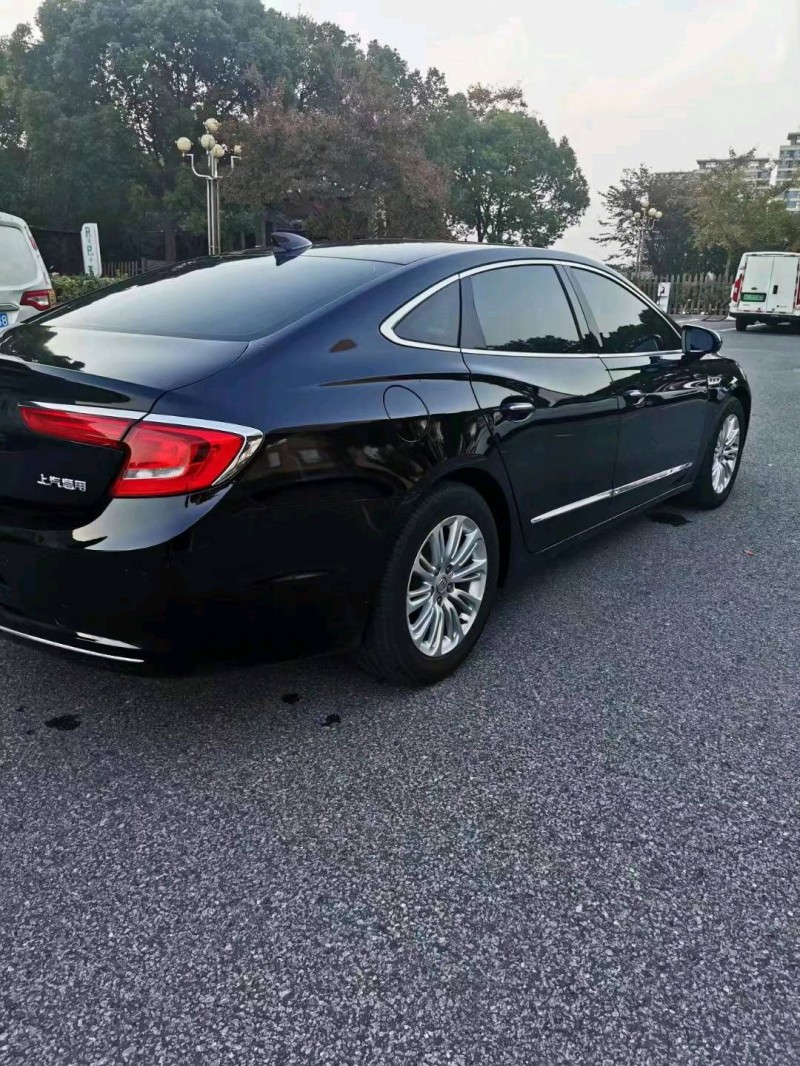 苏州16年别克君越7