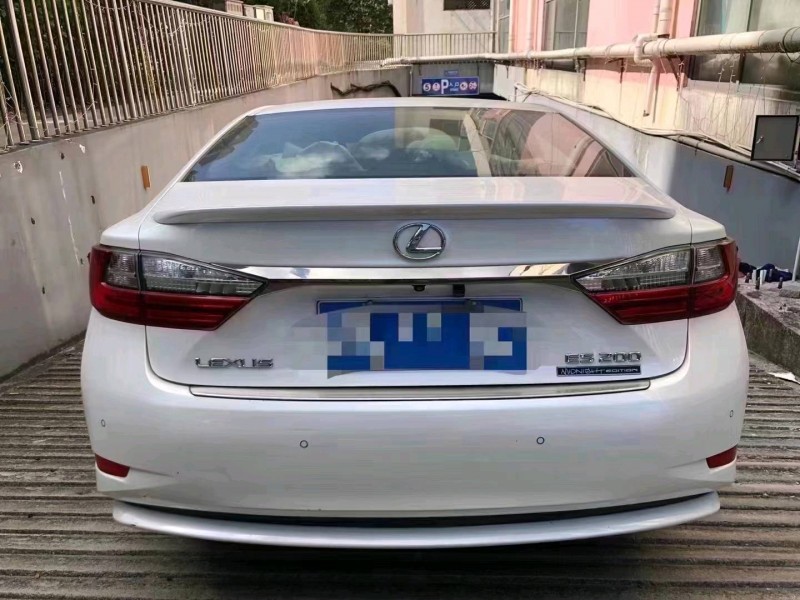 嘉兴16年雷克萨斯ES6