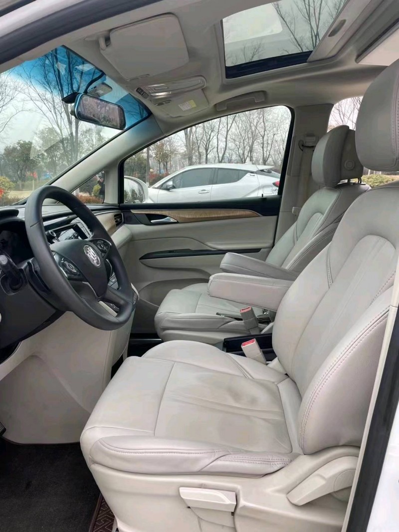 徐州17年别克GL86