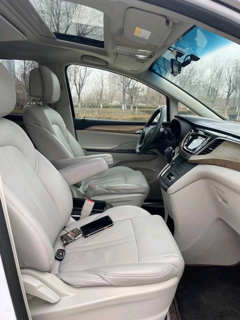 徐州17年别克GL85