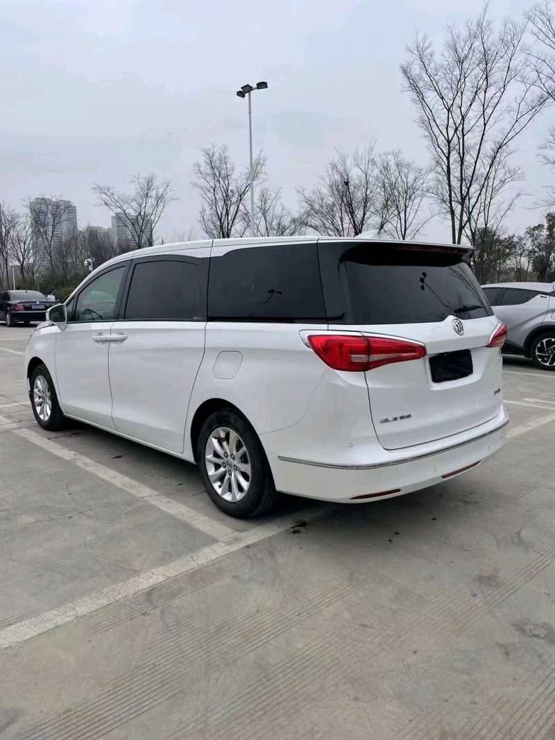 徐州17年别克GL83