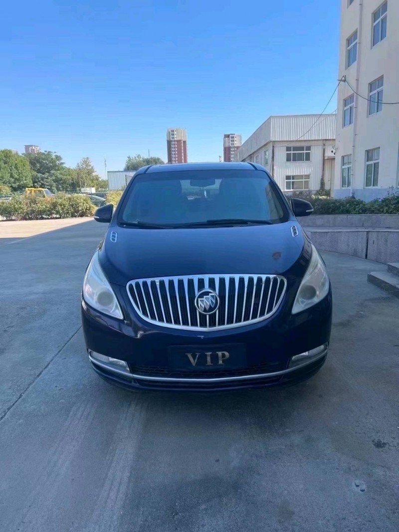 济宁12年别克GL81