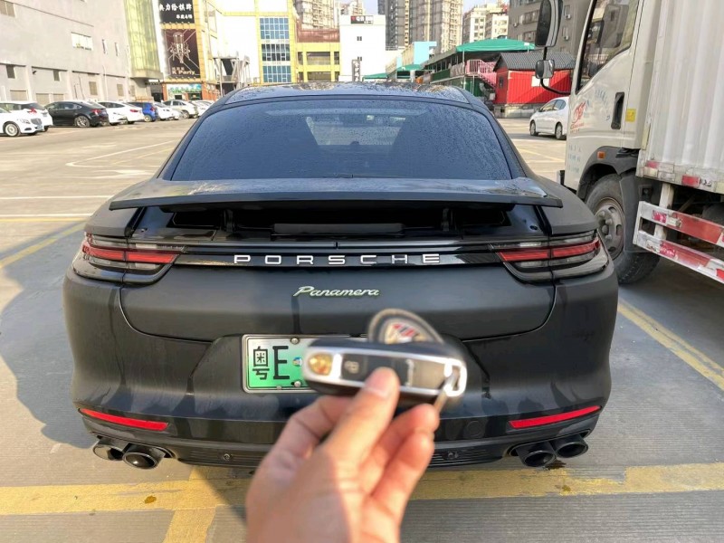 广州19年保时捷帕拉梅拉9