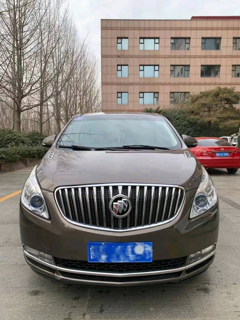 济南16年别克GL83