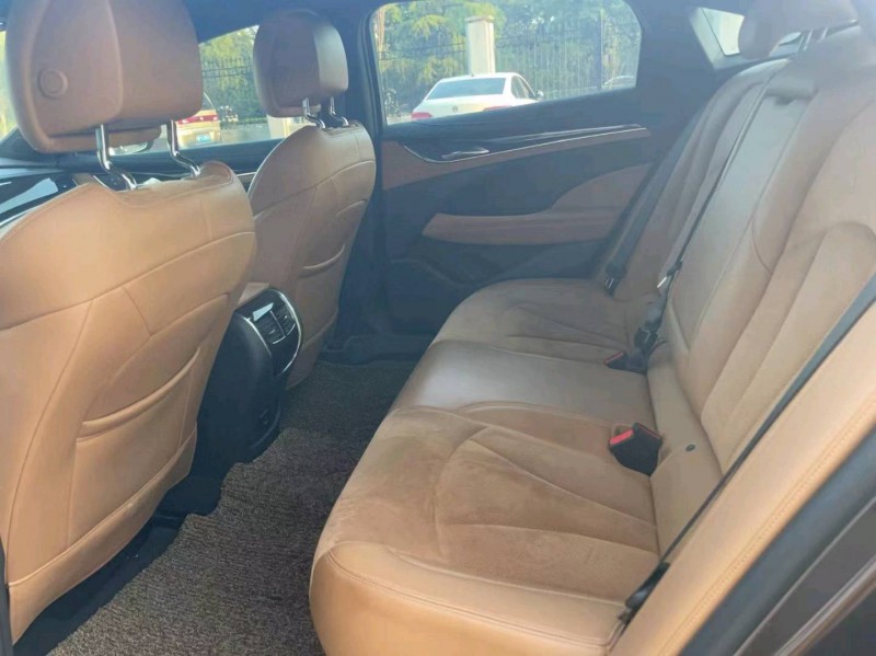 苏州17年别克君越6