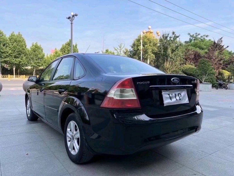 枣庄09年福特福克斯9