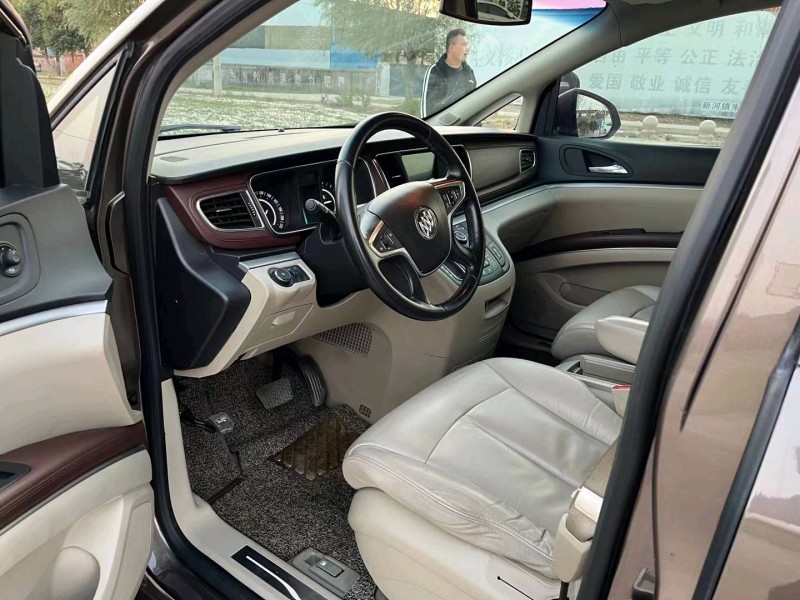 徐州17年别克GL83