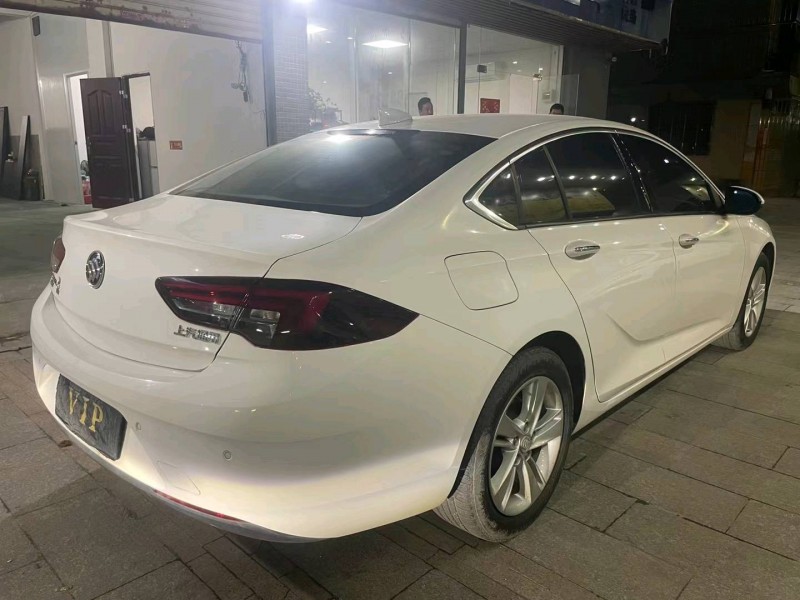 广州18年别克君威8