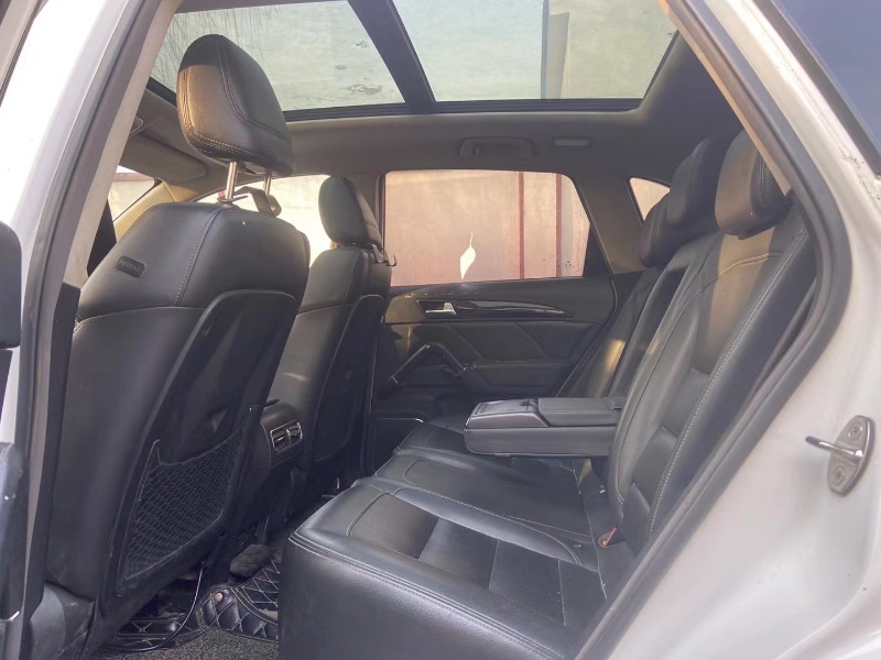 青岛17年众泰T6008