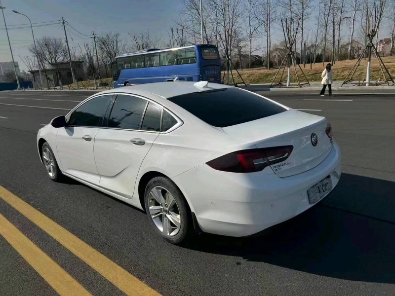 枣庄18年别克君威4