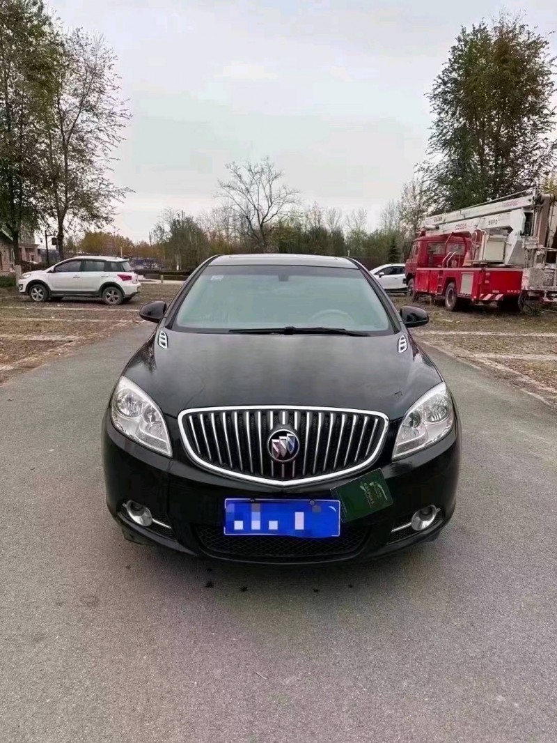 北京13年别克英朗8