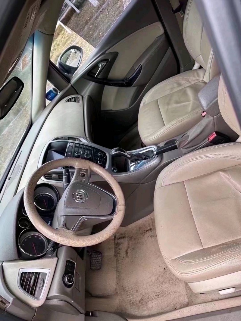 北京13年别克英朗5