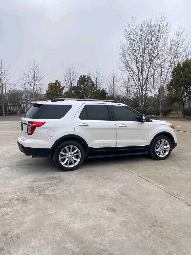 宿迁15年福特探险者8