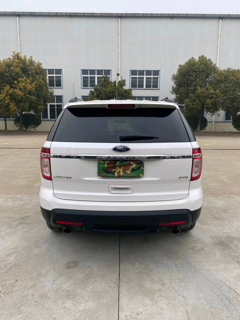 宿迁15年福特探险者9