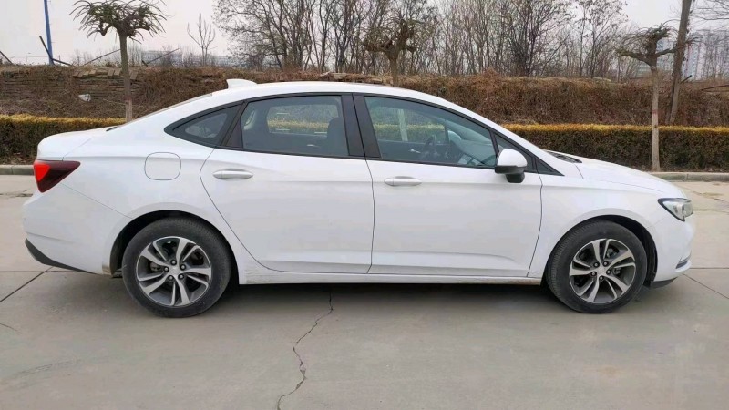 邯郸21年别克威朗6