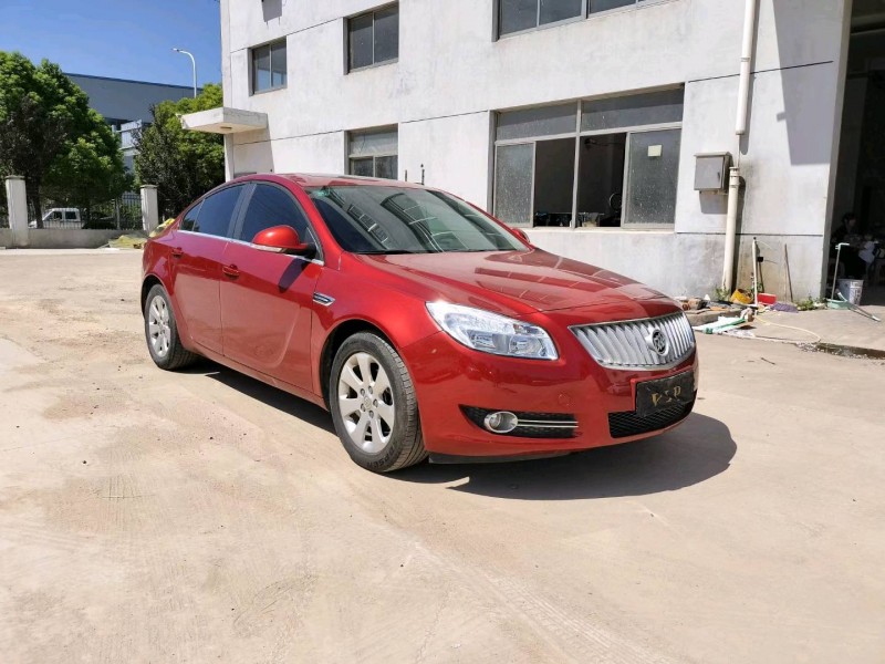 苏州12年别克君威8