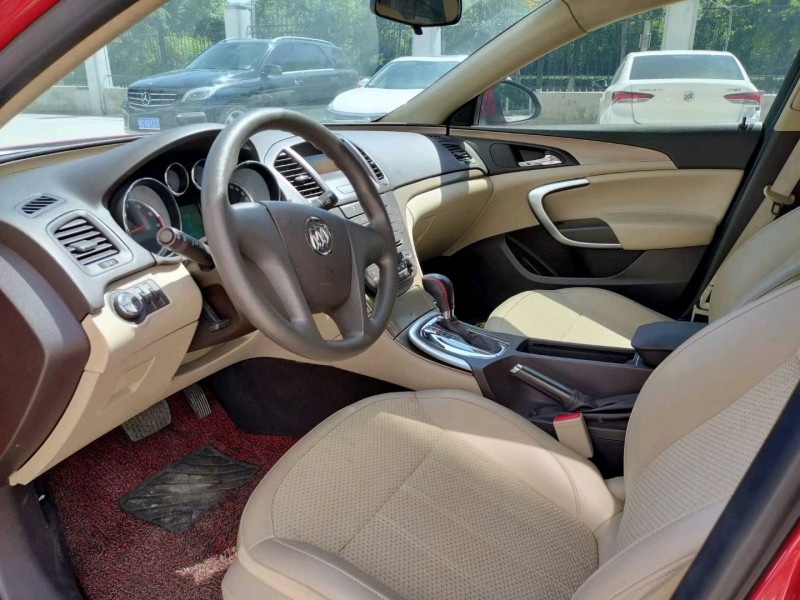 苏州12年别克君威6