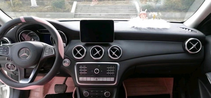 宜昌19年奔驰GLA7