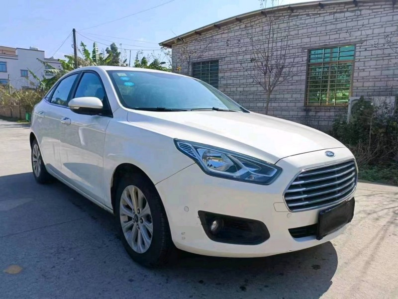 珠海18年福特福睿斯3