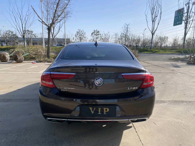 徐州17年别克君越9