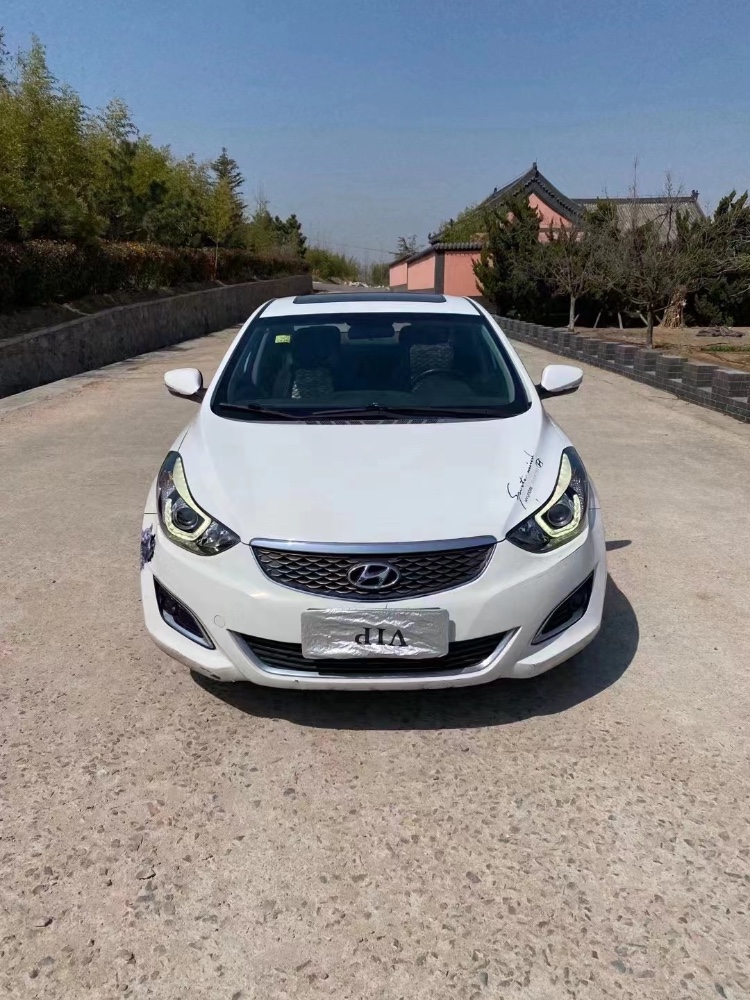 青岛17年现代朗动1