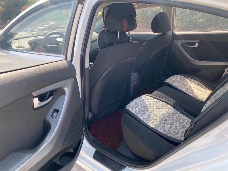 青岛17年现代朗动9