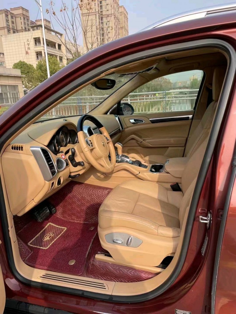 淮南13年保时捷卡宴2