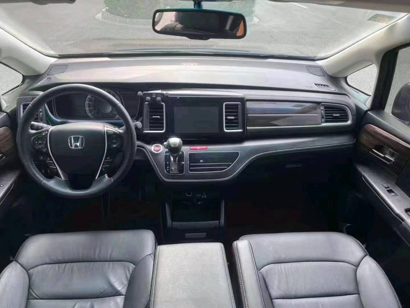 淮南18年本田艾力绅8