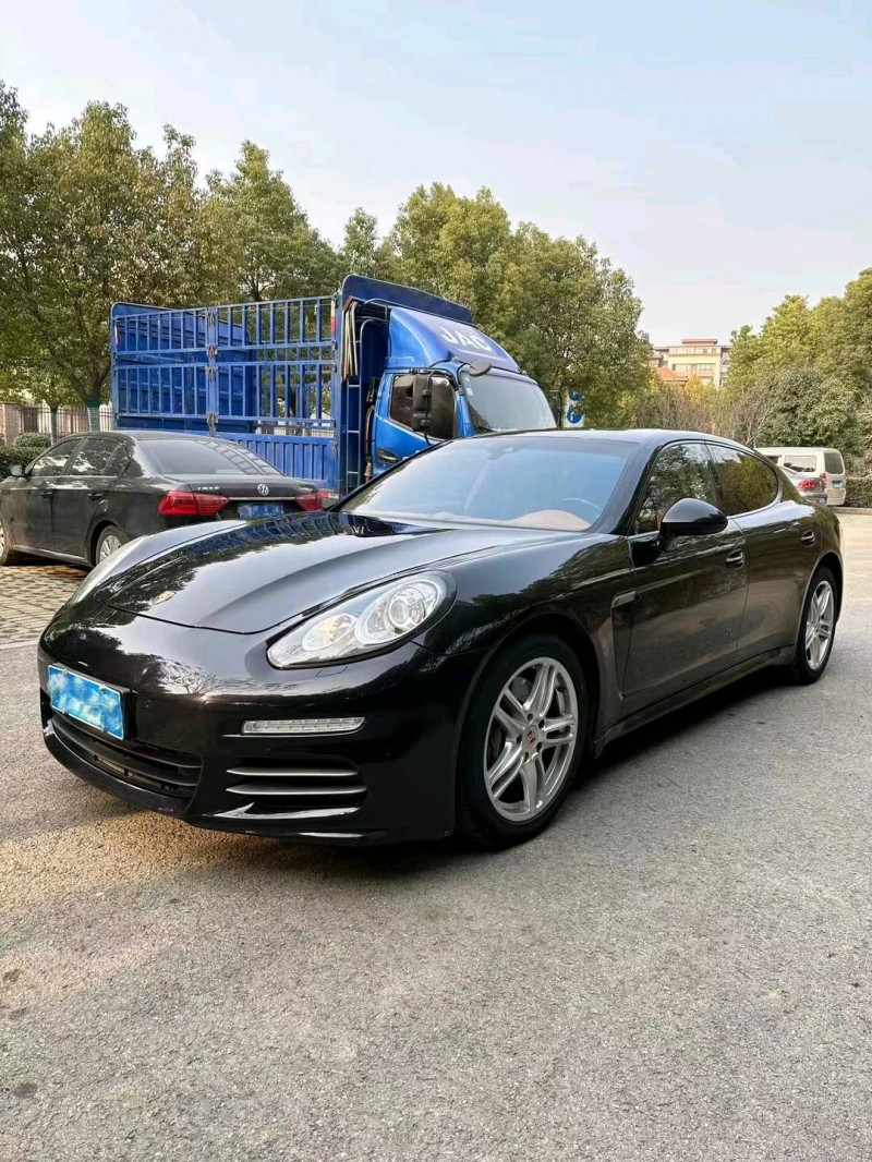 邯郸14年保时捷帕拉梅拉7