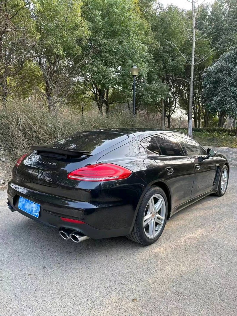 邯郸14年保时捷帕拉梅拉6