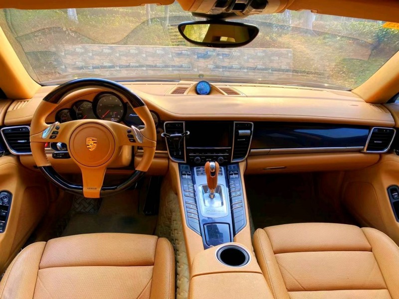 邯郸14年保时捷帕拉梅拉5