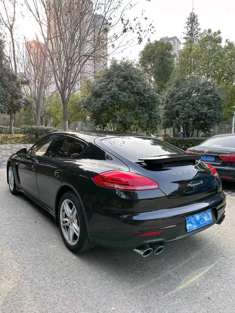 邯郸14年保时捷帕拉梅拉3