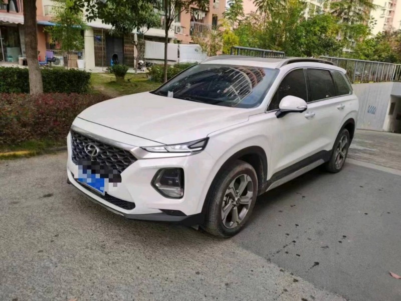 淮南19年现代新胜达3