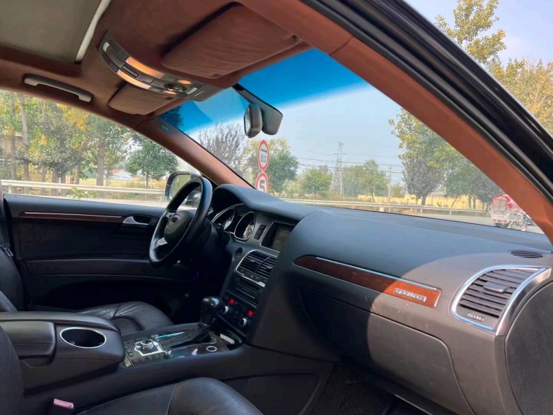 济宁13年奥迪Q76