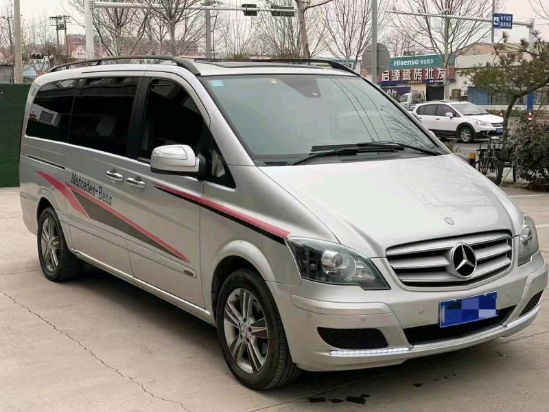 东营13年奔驰唯雅诺3