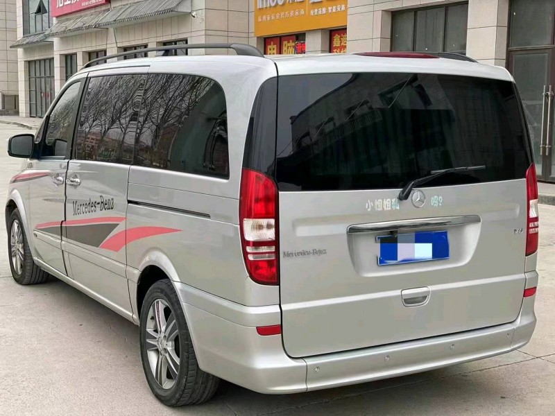 东营13年奔驰唯雅诺7