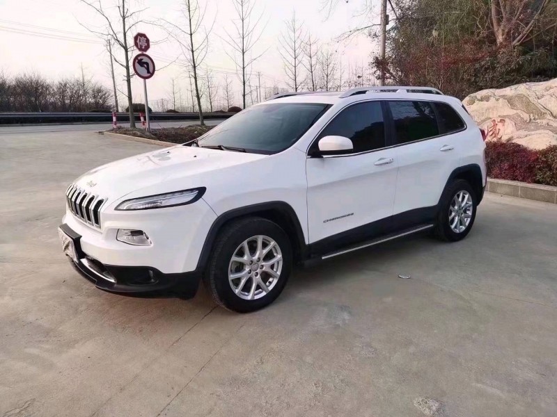 苏州18年Jeep自由光6