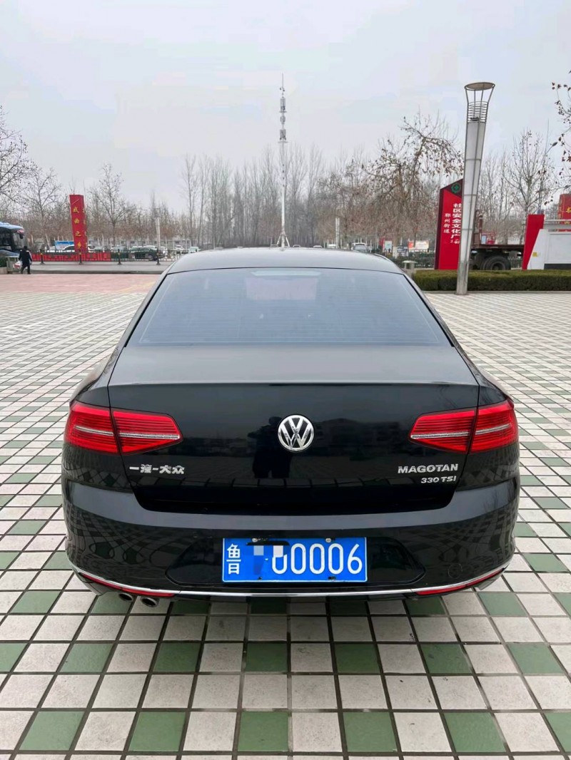 北京17年大众迈腾8