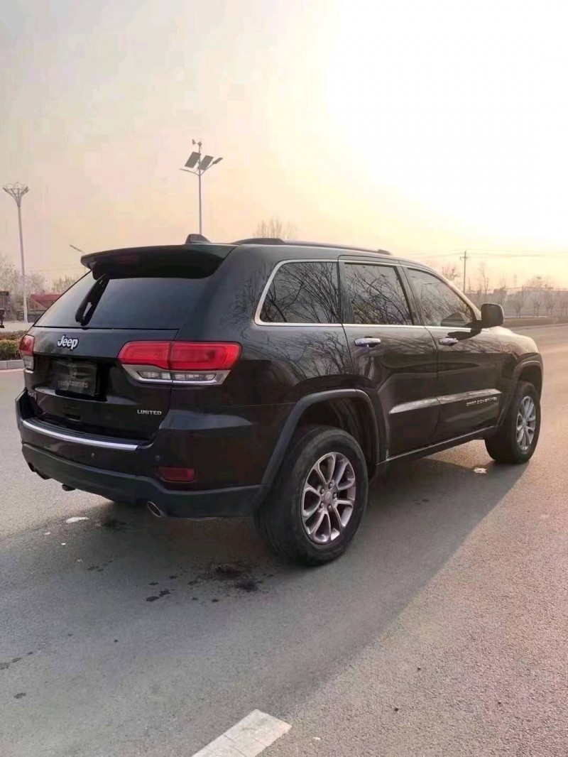 枣庄14年Jeep大切诺基4