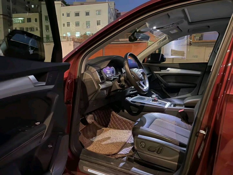 广州19年奥迪Q56
