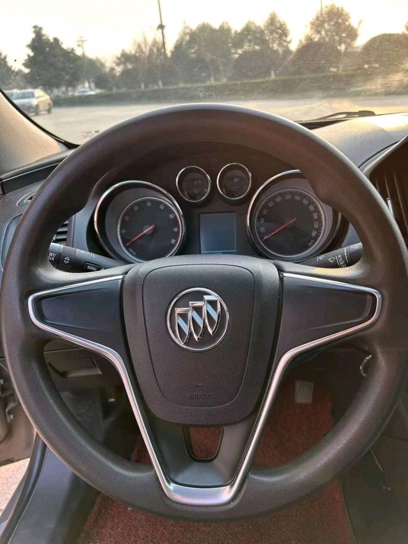 常州17年别克君威9