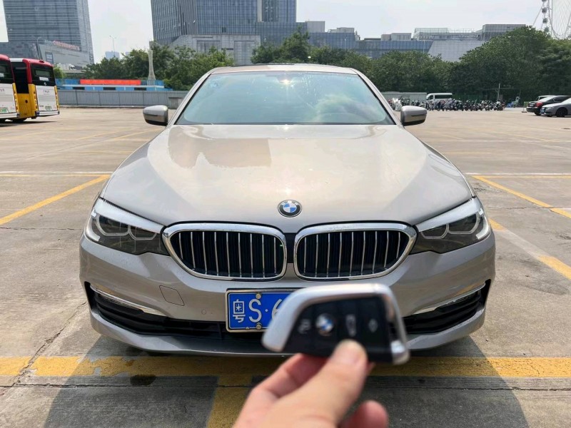 广州17年宝马5系1