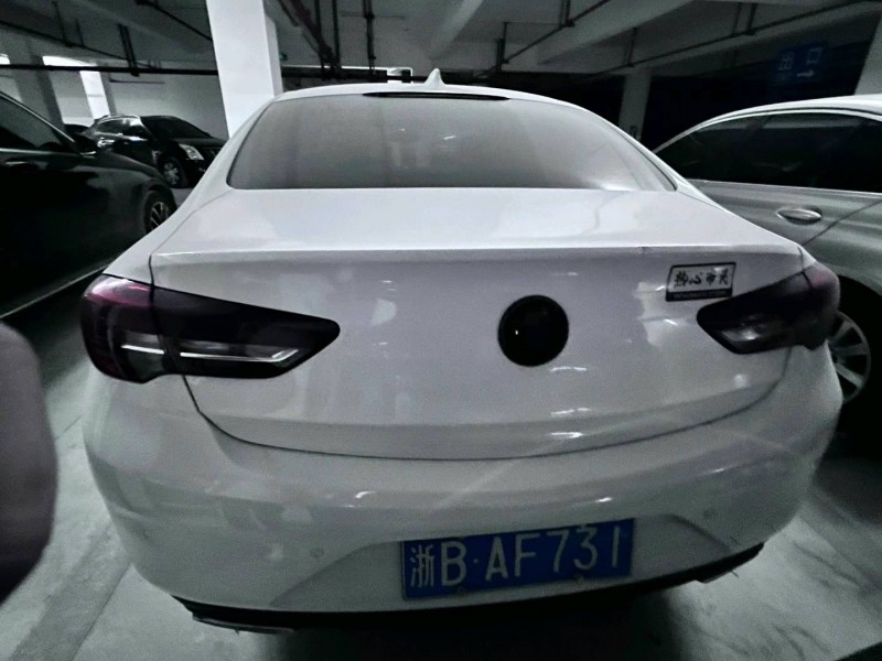 嘉兴19年别克君威9