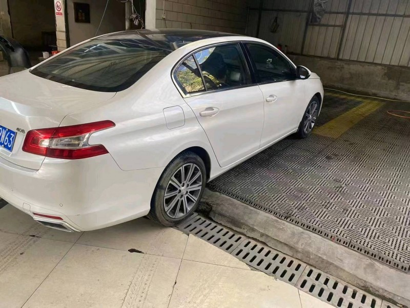 成都15年标致4084