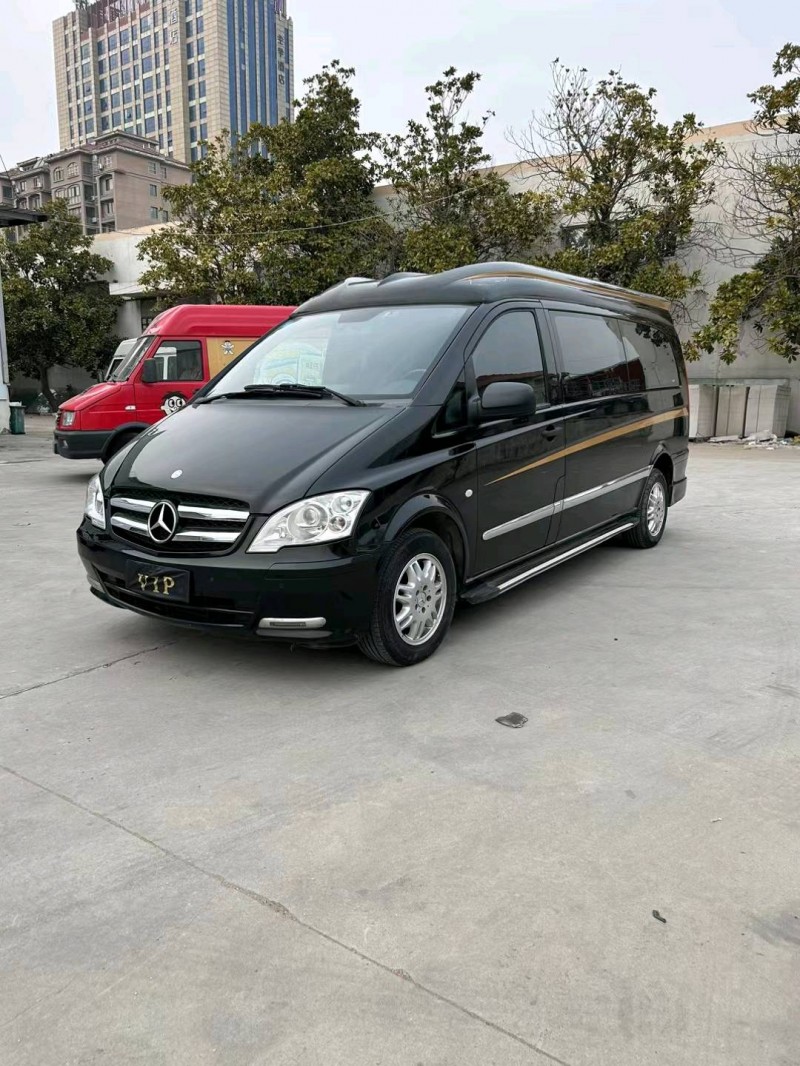 宿迁15年奔驰威霆2