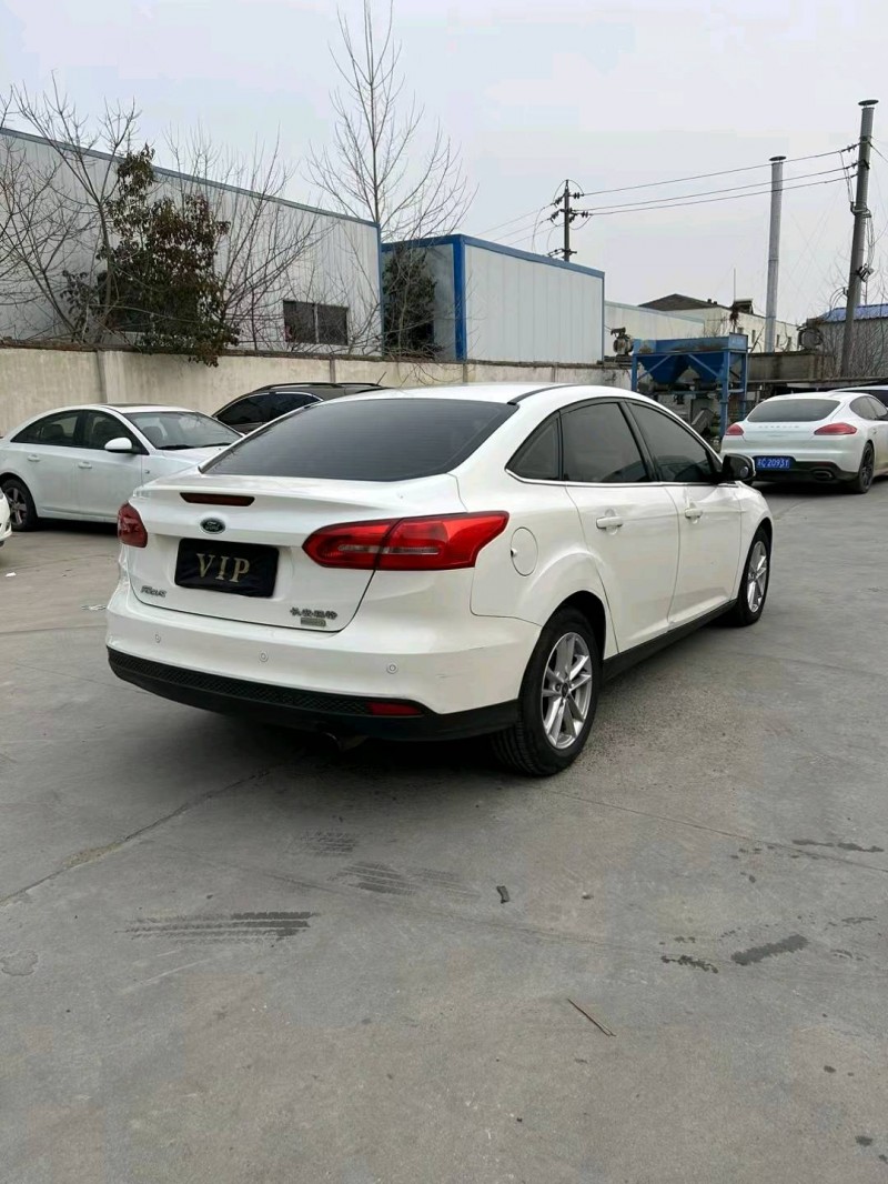 宿迁15年福特福克斯4